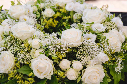 Como Manter as Flores Frescas e Bonitas Na Cesta por Mais Tempo - Cestas Company