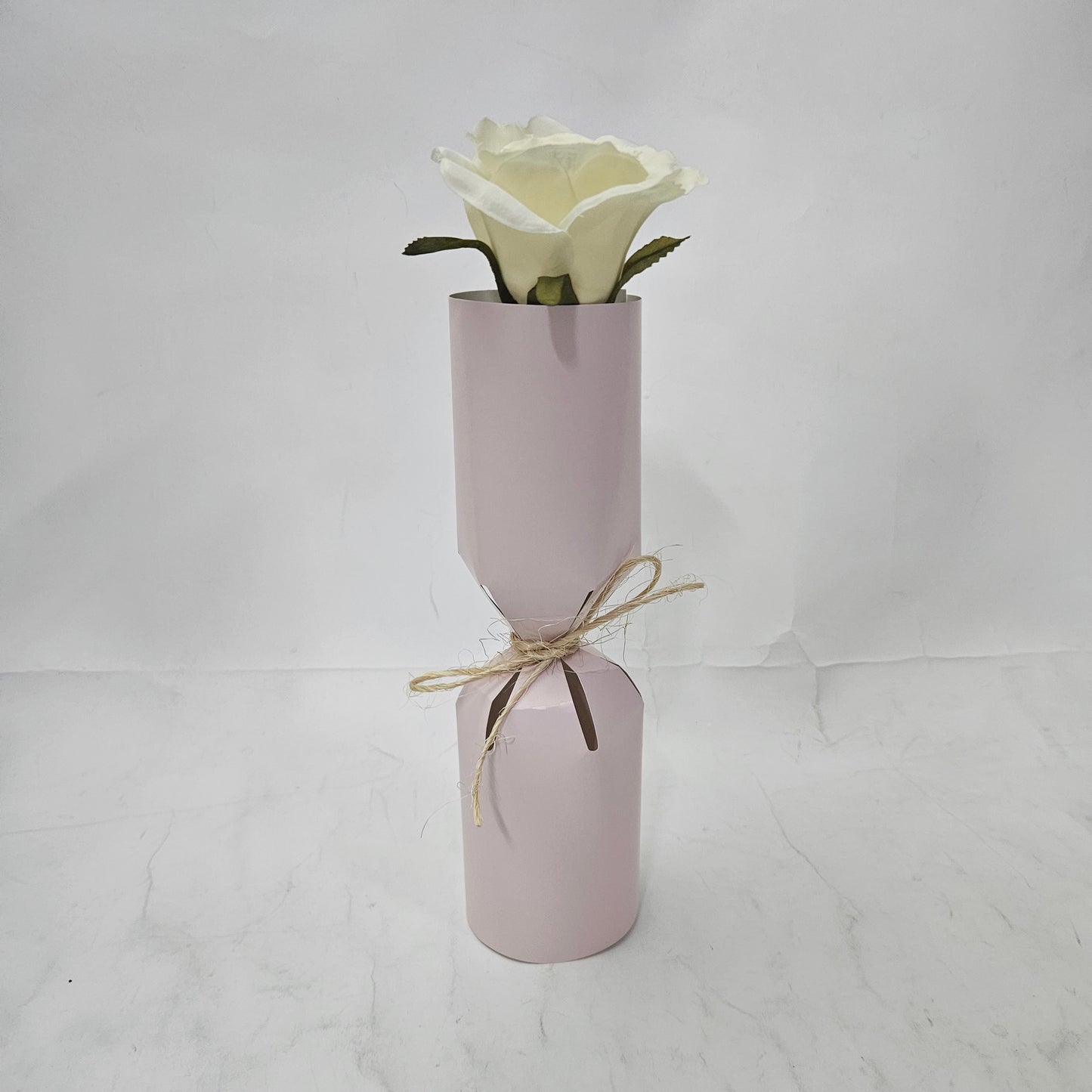 Botão de Rosa Branca artificial embalada para presente