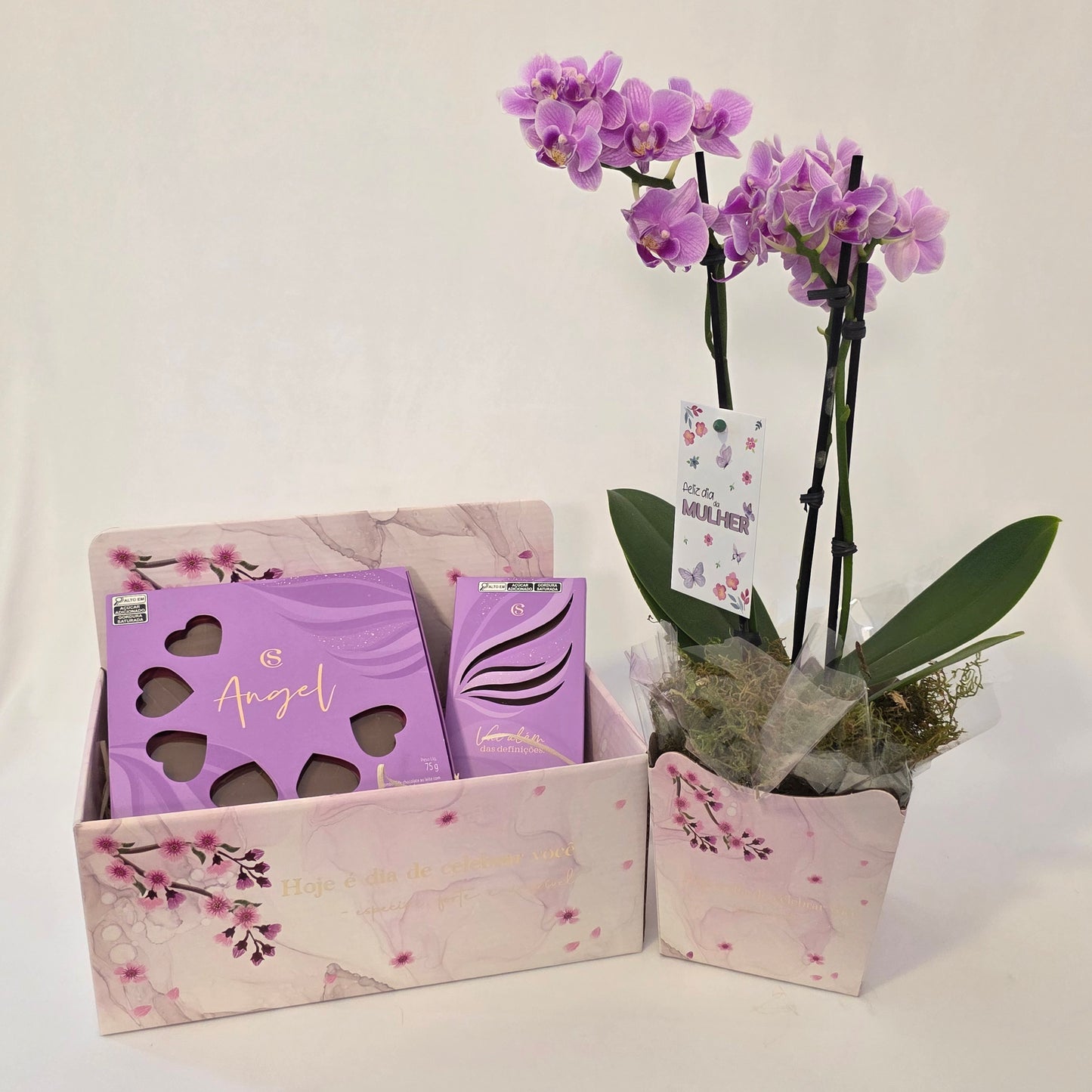 Cesta Hoje é Dia de Celebrar Você!