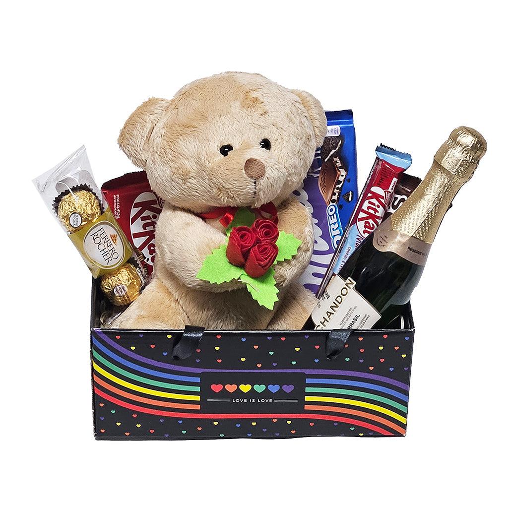 Cesta Love is Love com Chocolates Pelúcia e Espumante - Cestas Company