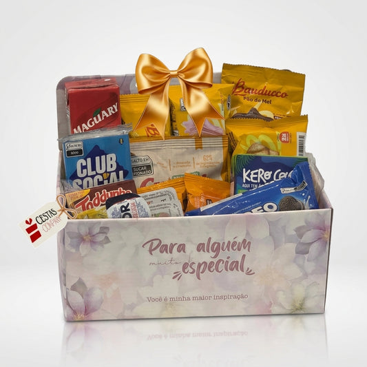 Cesta de Café Carinho Pra Você — foto do produto real em cena ilustrativa