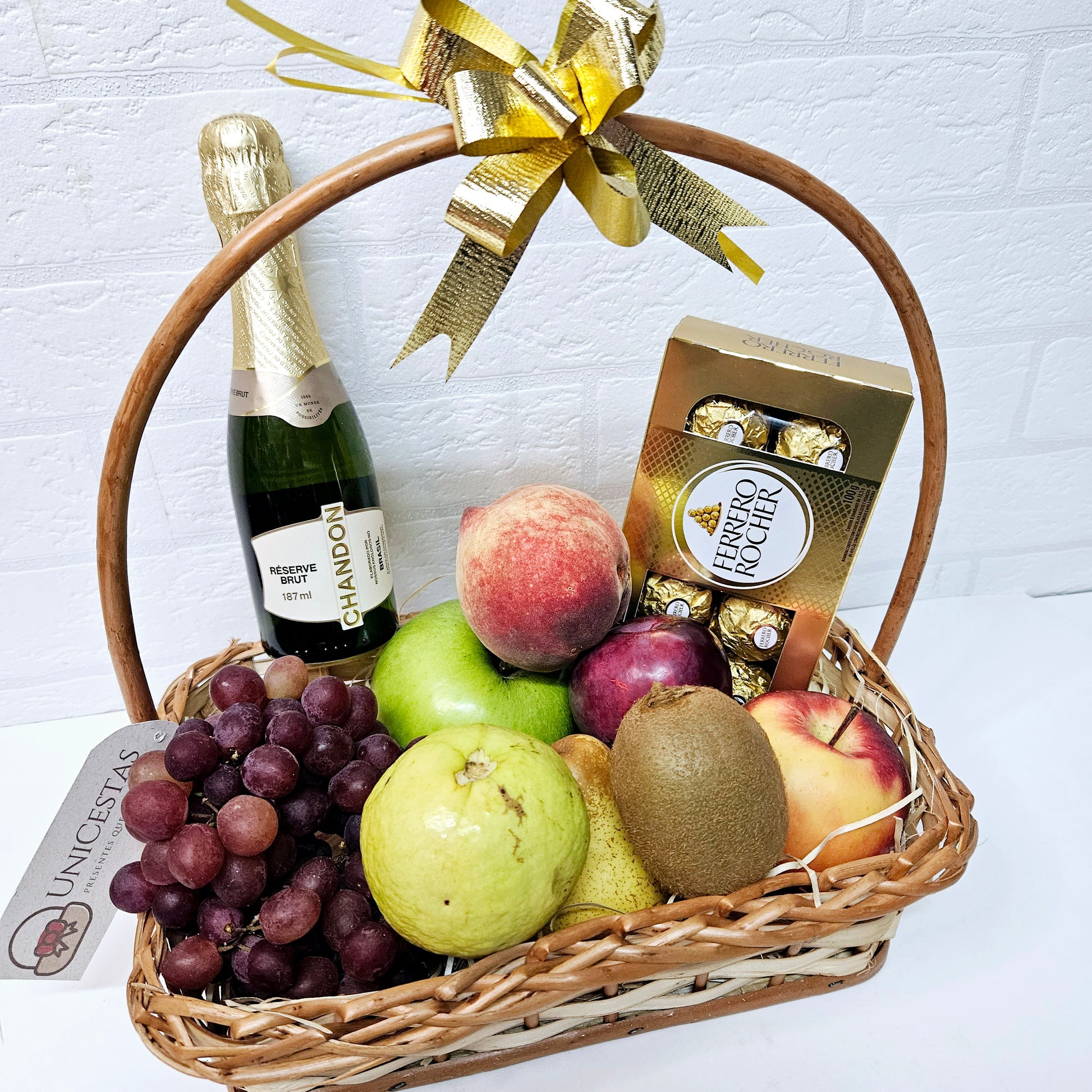 Cesta Love Fruit Luxo com Chocolate e Chandon - Cestas Company