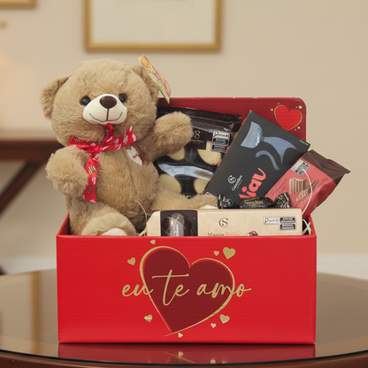 Cesta Love com Ursinho e delícias Cacau Show
