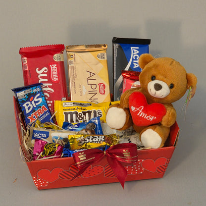 Cesta Carinho com Chocolates e Pelúcia
