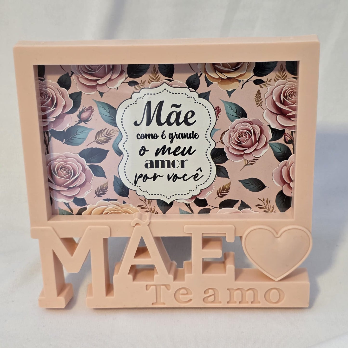 Metallic photo frame with customizable photo.