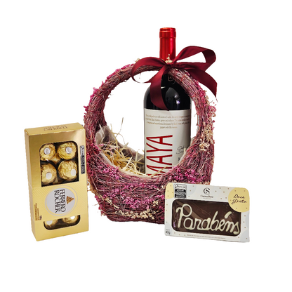 Cesta Floral com Vinhos e Chocolates
