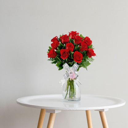 Buquê de Flores Tradicional com 12 Rosas