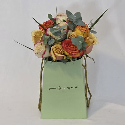 Buque Encanto Floral com Lindt Lindor