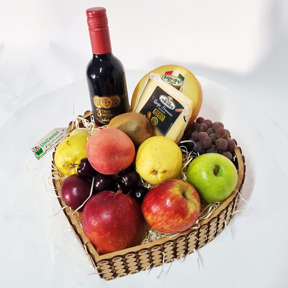 Cesta Love Fruit com Vinho e Queijos - Cestas Company